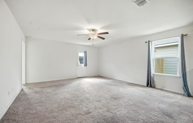 3323  Begonia Bnd, San Antonio, TX 78222 — photo 9