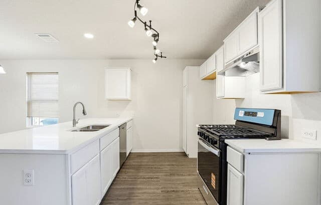 6531 Hazy Glen, San Antonio, TX 78218 — photo 2