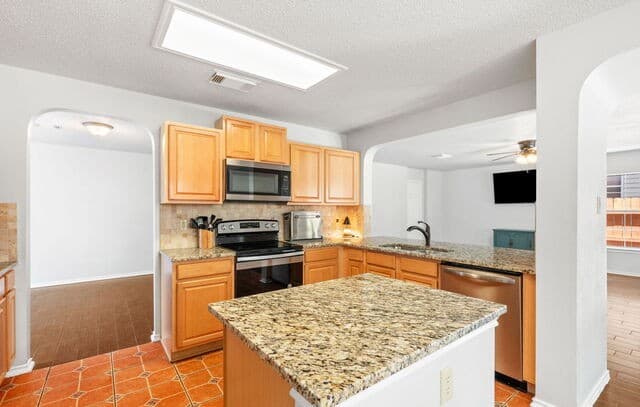 10214 Wilderness Gap, San Antonio, TX 78254 — photo 9