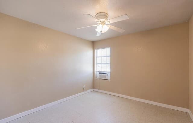 3032  Weir, San Antonio, TX 78226 — photo 11