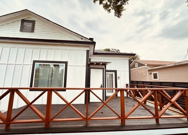 819  Wyoming St, San Antonio, TX 78203 — photo 17