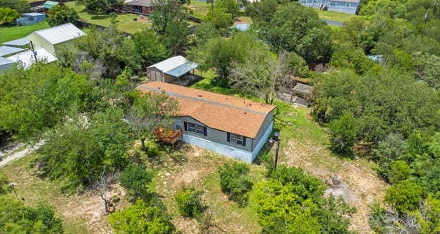 176  County Road 5633, Castroville, TX 78009 — photo 2