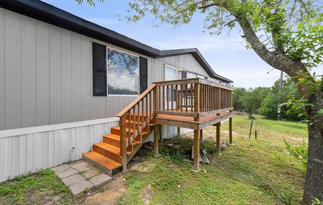 176  County Road 5633, Castroville, TX 78009 — photo 3