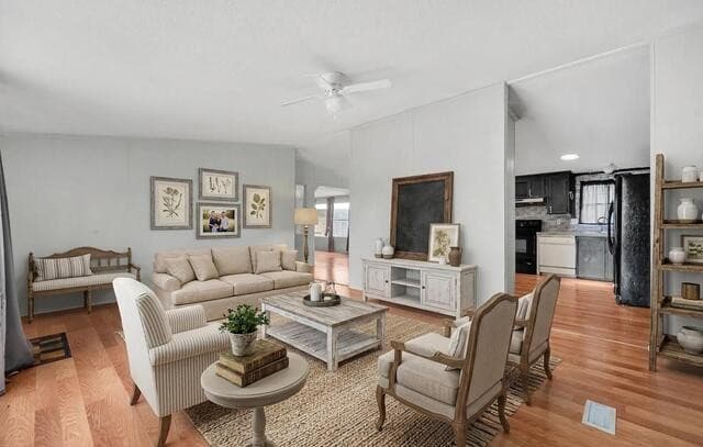176  County Road 5633, Castroville, TX 78009 — photo 9