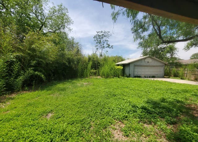 171  Melliff Dr, San Antonio, TX 78216 — photo 2