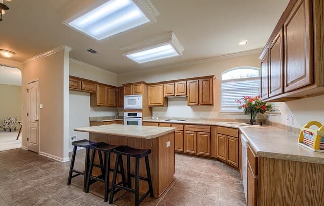 22311  Lavaca Crk, San Antonio, TX 78258 — photo 4