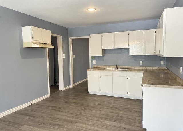 145  Leroux St, San Antonio, TX 78207 — photo 4