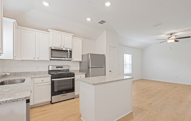 11813  Luckey Villa, San Antonio, TX 78252 — photo 18
