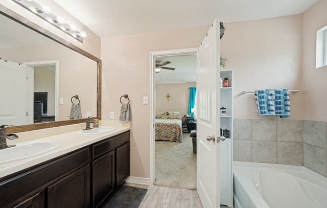 8918  Taylor, San Antonio, TX 78254 — photo 15