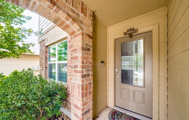8918  Taylor, San Antonio, TX 78254 — photo 4