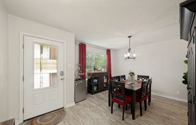 8918  Taylor, San Antonio, TX 78254 — photo 6
