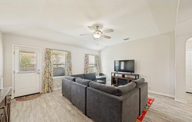 8918  Taylor, San Antonio, TX 78254 — photo 8