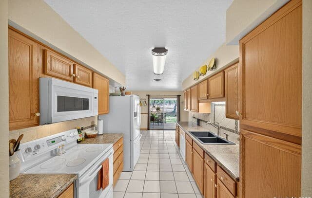 82  Pulliam Dr, Pleasanton, TX 78064 — photo 11