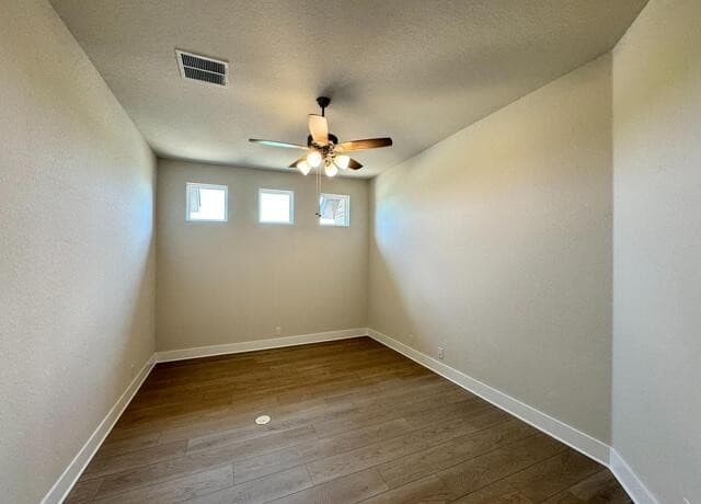 212  Megan's Lane, Castroville, TX 78009 — photo 11
