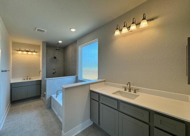 212  Megan's Lane, Castroville, TX 78009 — photo 9