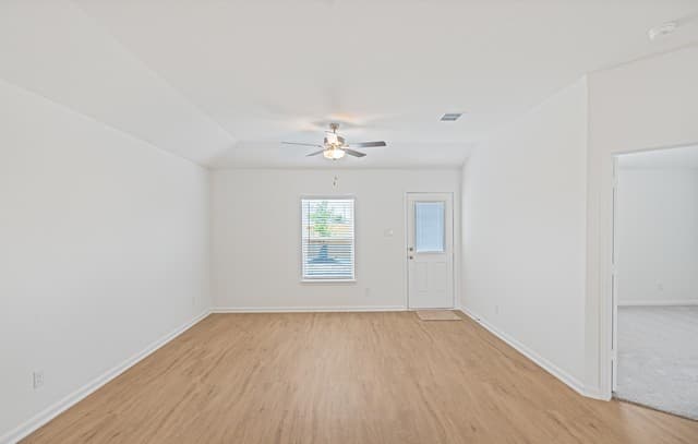 11716  Luckey Villa, San Antonio, TX 78252 — photo 12