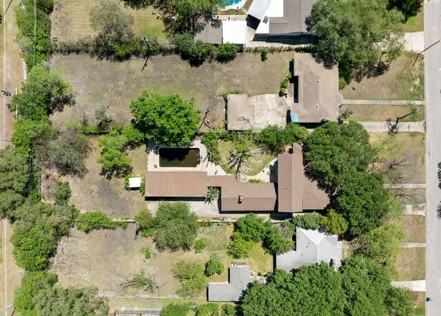 239 E Nottingham, San Antonio, TX 78209 — photo 19