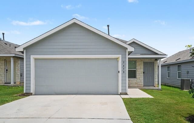 5458 Daphne Path