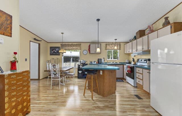 1522  Forest Trail Dr, Bandera, TX 78003 — photo 15