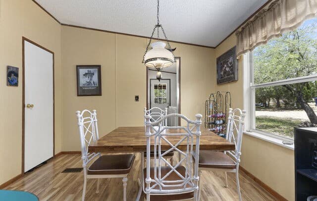 1522  Forest Trail Dr, Bandera, TX 78003 — photo 17
