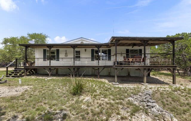 1522  Forest Trail Dr, Bandera, TX 78003 — photo 2