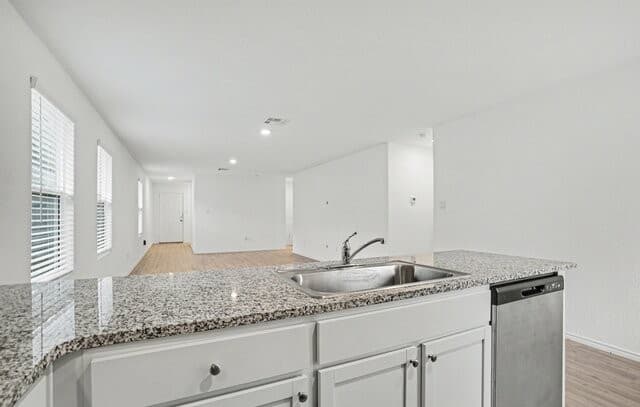 5414  Daphne Path, San Antonio, TX 78253 — photo 6