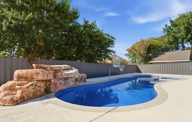 128  Alexandria St., La Vernia, TX 78121 — photo 2