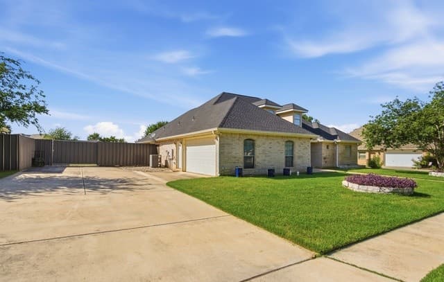 128  Alexandria St., La Vernia, TX 78121 — photo 5