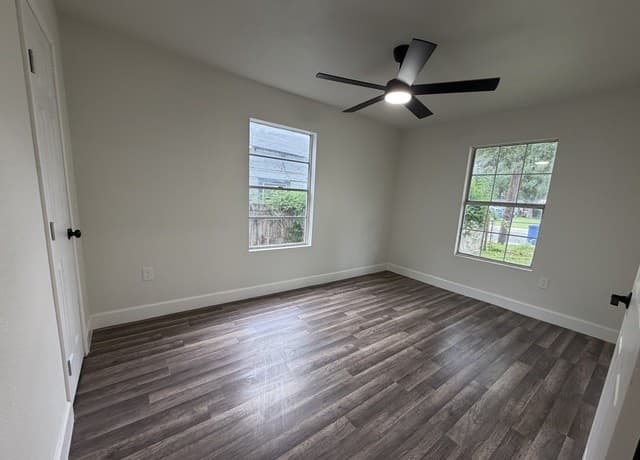 236  Brenner St, San Antonio, TX 78237 — photo 4
