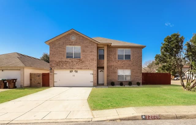 12026 Crescent Chase