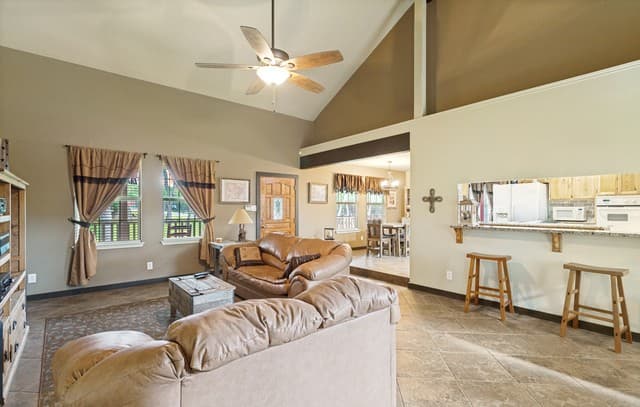 26371  Dull Knife Trl, San Antonio, TX 78255 — photo 4
