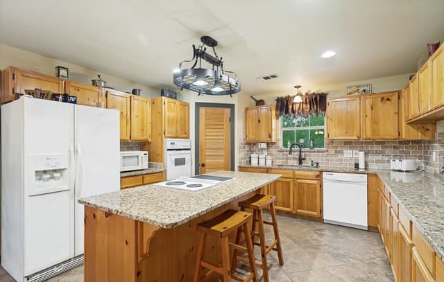 26371  Dull Knife Trl, San Antonio, TX 78255 — photo 7