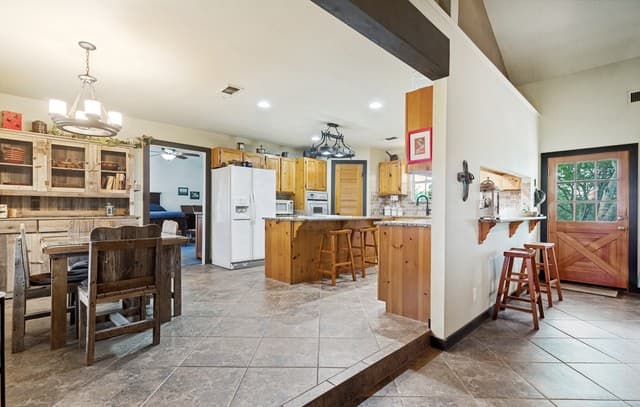 26371  Dull Knife Trl, San Antonio, TX 78255 — photo 8