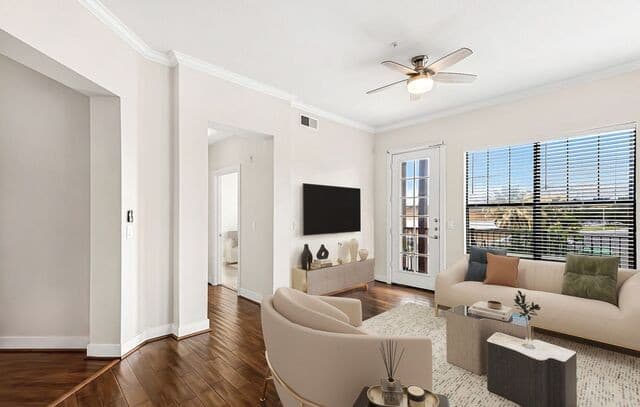 7342  Oak Manor Unit 7301, San Antonio, TX 78229 — photo 2