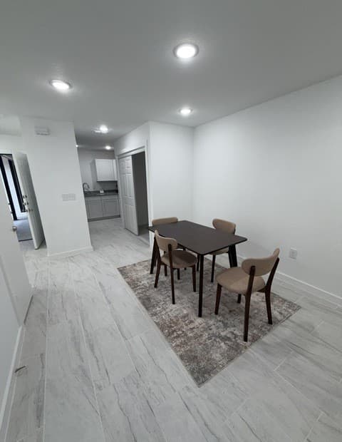 8503 S Flores St, San Antonio, TX 78221 — photo 3