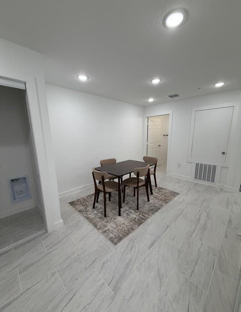8503 S Flores St, San Antonio, TX 78221 — photo 4