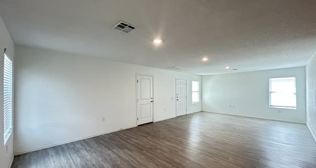 12030  Picard Bnd, San Antonio, TX 78221 — photo 3