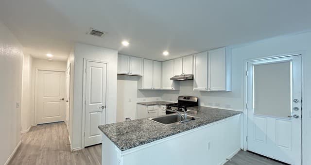12030  Picard Bnd, San Antonio, TX 78221 — photo 8