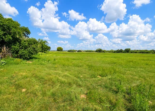 17690  Pleasanton Rd., San Antonio, TX 78221 — photo 2