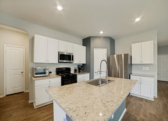 3430  Angus Crk, San Antonio, TX 78245 — photo 2