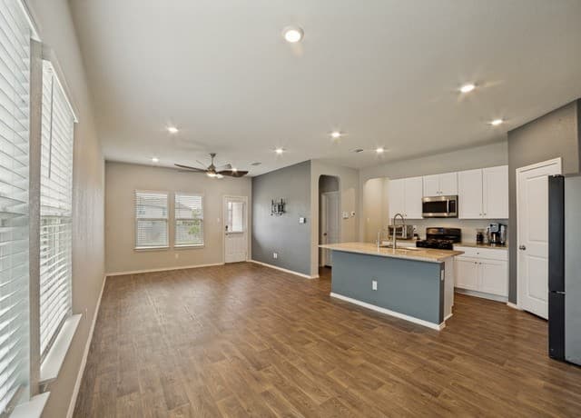 3430  Angus Crk, San Antonio, TX 78245 — photo 3