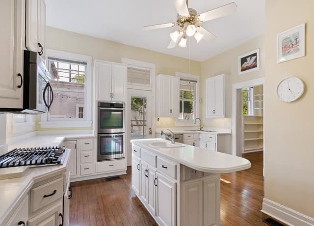 125 W Agarita Ave., San Antonio, TX 78212 — photo 14