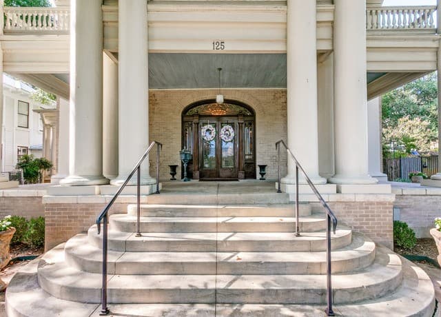 125 W Agarita Ave., San Antonio, TX 78212 — photo 4
