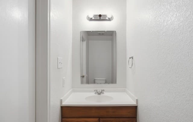 5414  Harefield Dr, San Antonio, TX 78228 — photo 8