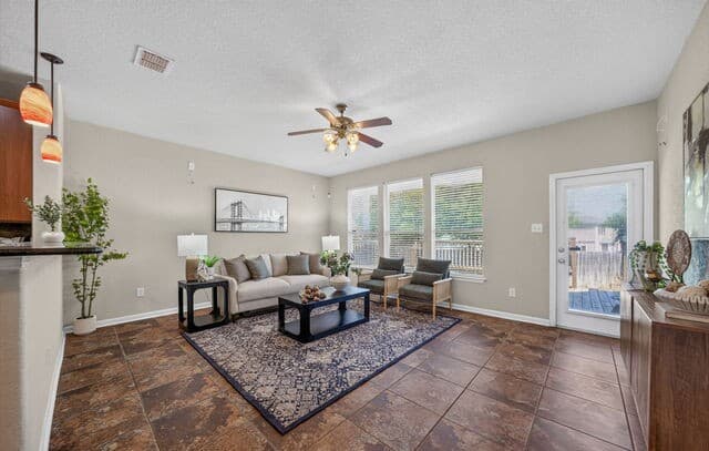 205 Ranch House Rd, Cibolo, TX 78108 — photo 3