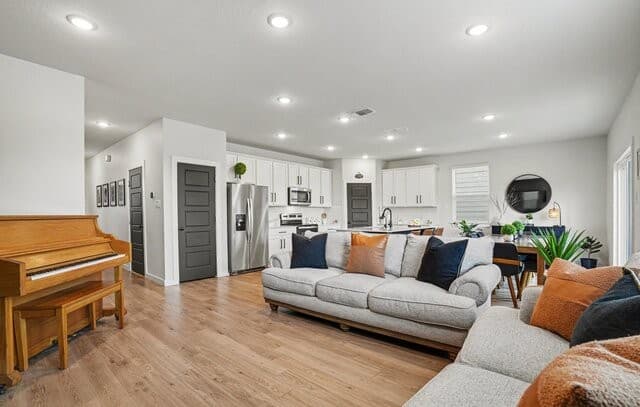 5935  W Hausman #46, San Antonio, TX 78249 — photo 11