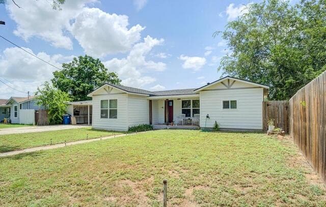 303  Lee Dr, Devine, TX 78016 — photo 2