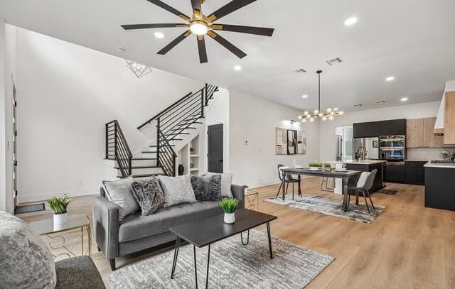 115  Spruce, San Antonio, TX 78203 — photo 2