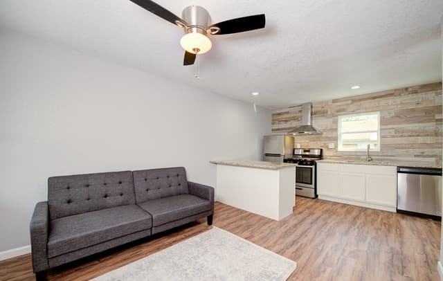 218  Natalen Ave, San Antonio, TX 78209 — photo 6