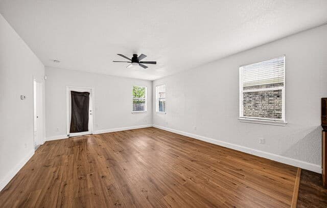 7915  Cenote Dr, San Antonio, TX 78254 — photo 4